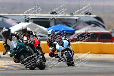 media/Apr-09-2022-SoCal Trackdays (Sat) [[c9e19a26ab]]/Turn 2 (1140am)/